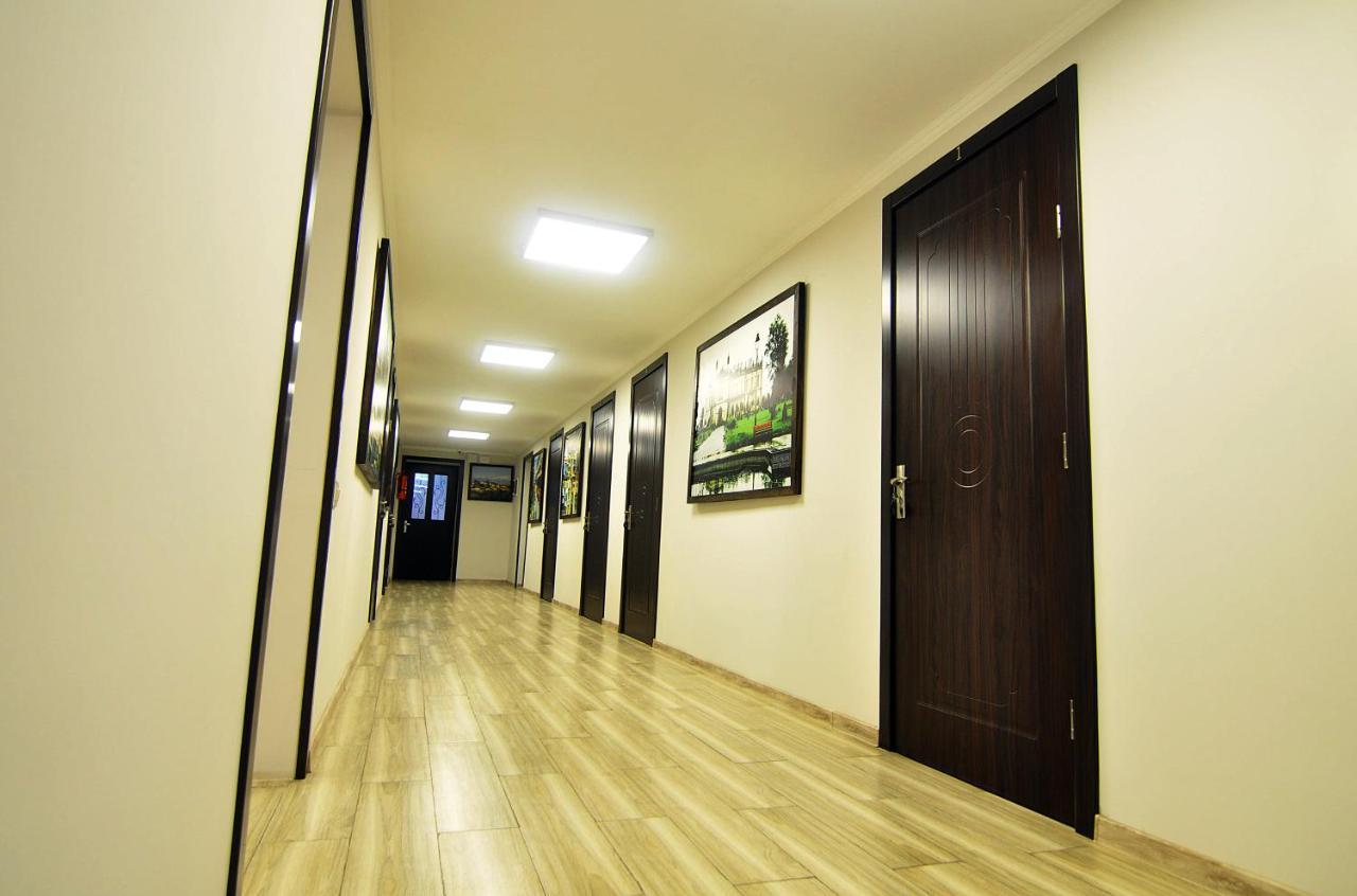 Light Hotel Tbilisi Eksteriør billede