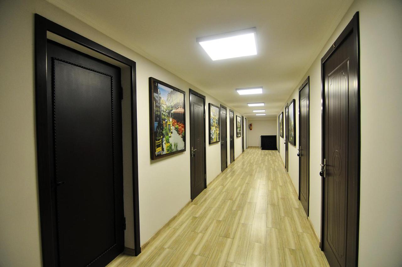 Light Hotel Tbilisi Eksteriør billede